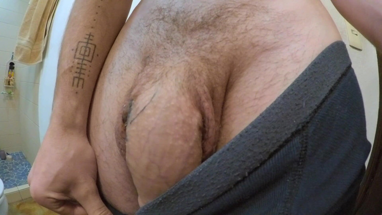 Tonny Maden: 僕のXXLモンスターチンポでシャワーを浴びる!中出し!この動画は私のファン限定です!