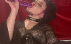 Full Bush, Dildo Blowjob