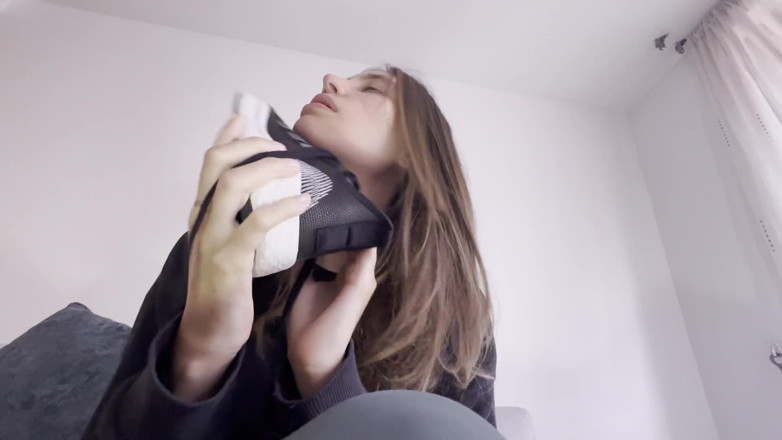 scarlettandc: Nevíte, jak je to vzrušující masturbovat po hraní s mými...