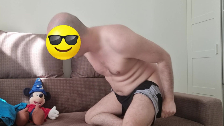 ShyCummerBoy: Eiaculazione e degustazione di sborra dopo una presa in giro...