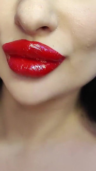 Big Red Lips Giantess