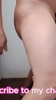 Nadržená tchyně čeká, až její zeť bude mít skrytý sex.