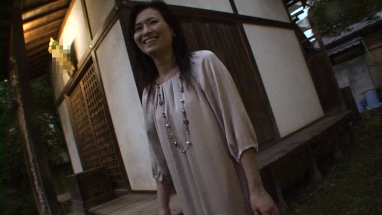Japan Lust: Japanese mature in sexy pink nightie gets creampie