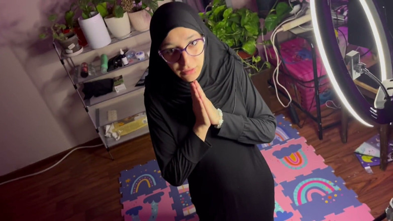lanalovacutie: Muslim Begging to Be Fucked in Hijab