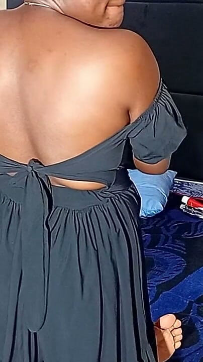 Prettypussy102: За сценою з Лагосбой