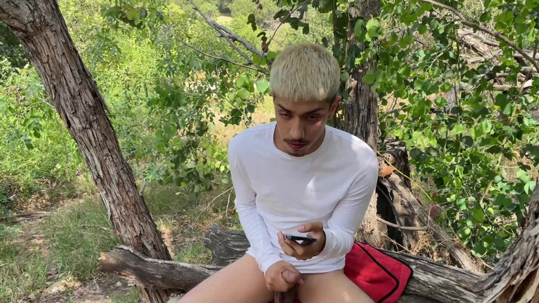 Hung Papi: tvink ne bina khatna vaale bare land ko marorte hue...