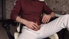 NoelDero: Красивый мужик дрочит перед камерой. Разрушая оргазм и в конце хрипя