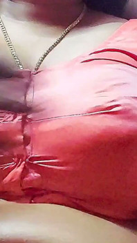 Insegnante signora sexy punisce il suo studente nella stanza