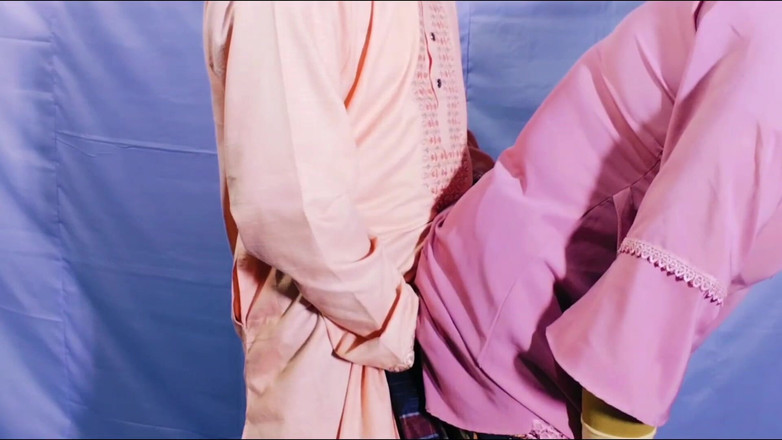 Indian sex with: 美丽的哥和德瓦与印度发生性关系