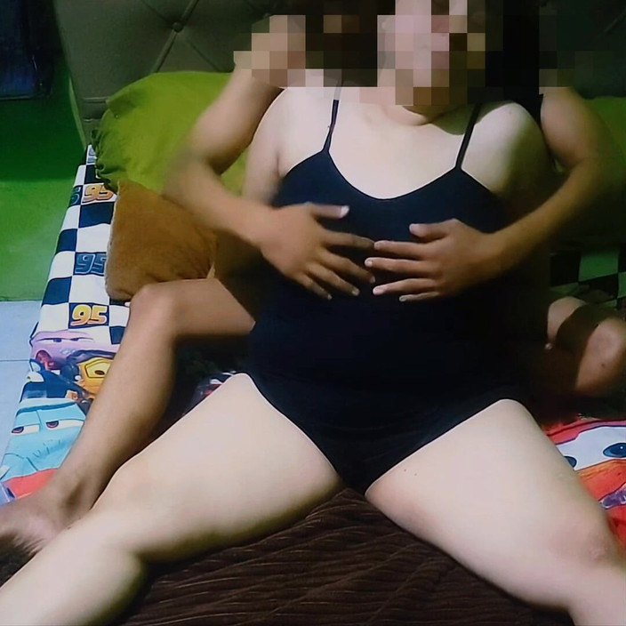 Maye_istrihot: Una mujer que quiere ser coño por su novio es...