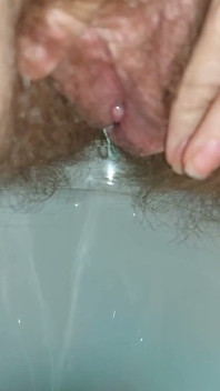 Jij bent mijn toilet, jij bent mijn schoonmaakster omdat ik mijn harige likt