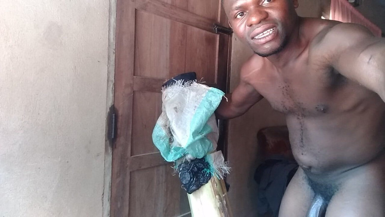 Moviesporn1: La fidanzata non è a casa io sborro perfettamente senza di...