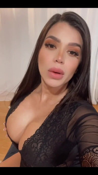Who Is Horny Here Like Me?