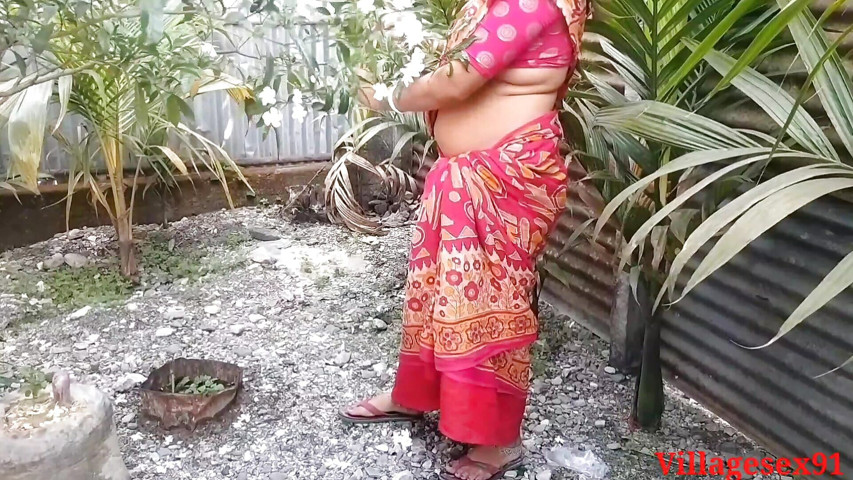 Bengali Desi Bhabhi Outdoor Chudai Devar Ke Saath Red Saree Main (official Video by Villagesex91 ) (Village sex 91)