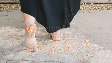 TheLadyBaine: SSBBW barefoot demoness candy corn crushing