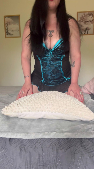 Maitresse Clara: Ulangi setelah saya