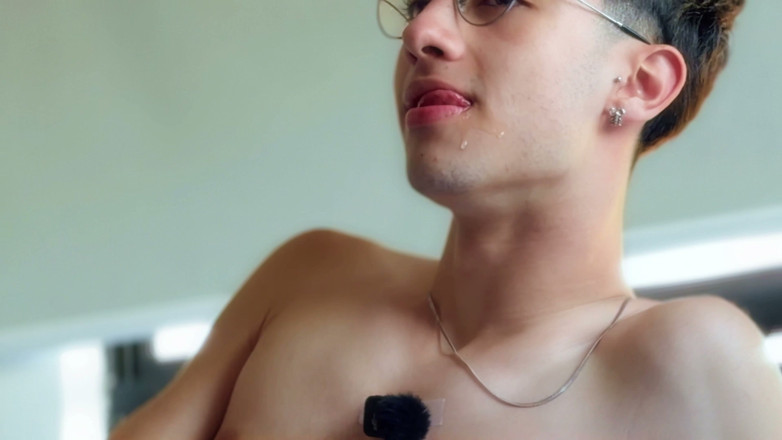 Andcristiann: Hunk Fucks Twink with Glasses