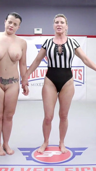 Ágatha deliciosa vs Nadia White