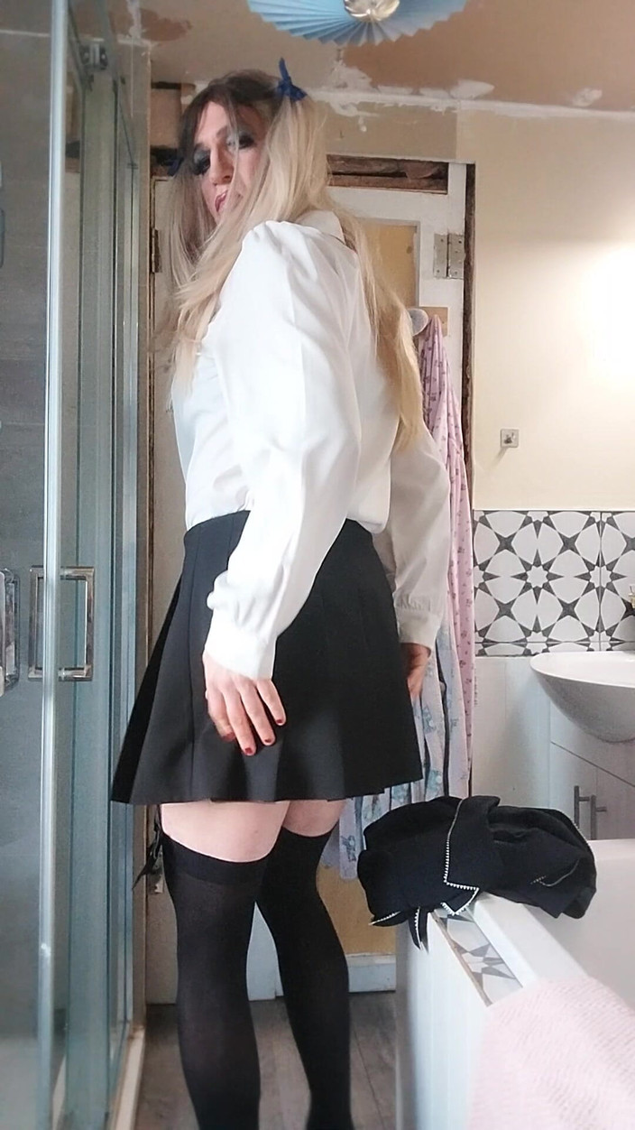 Cindy Belfast: Checca arrapata sissy sborrata