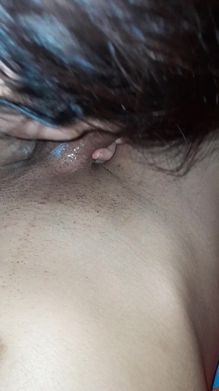 ZBsex: 女孩喜欢新鲜牛奶