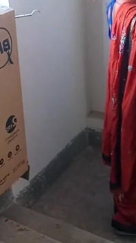 Qui va chez bhabhi, la bhabhi se fait baiser par tout le monde
