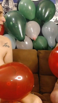 Kouření lízání balónku Hraní učení Abby Lízání