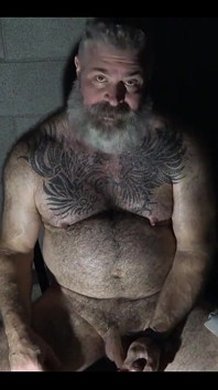 Suge lenjeria intimă a lui tati