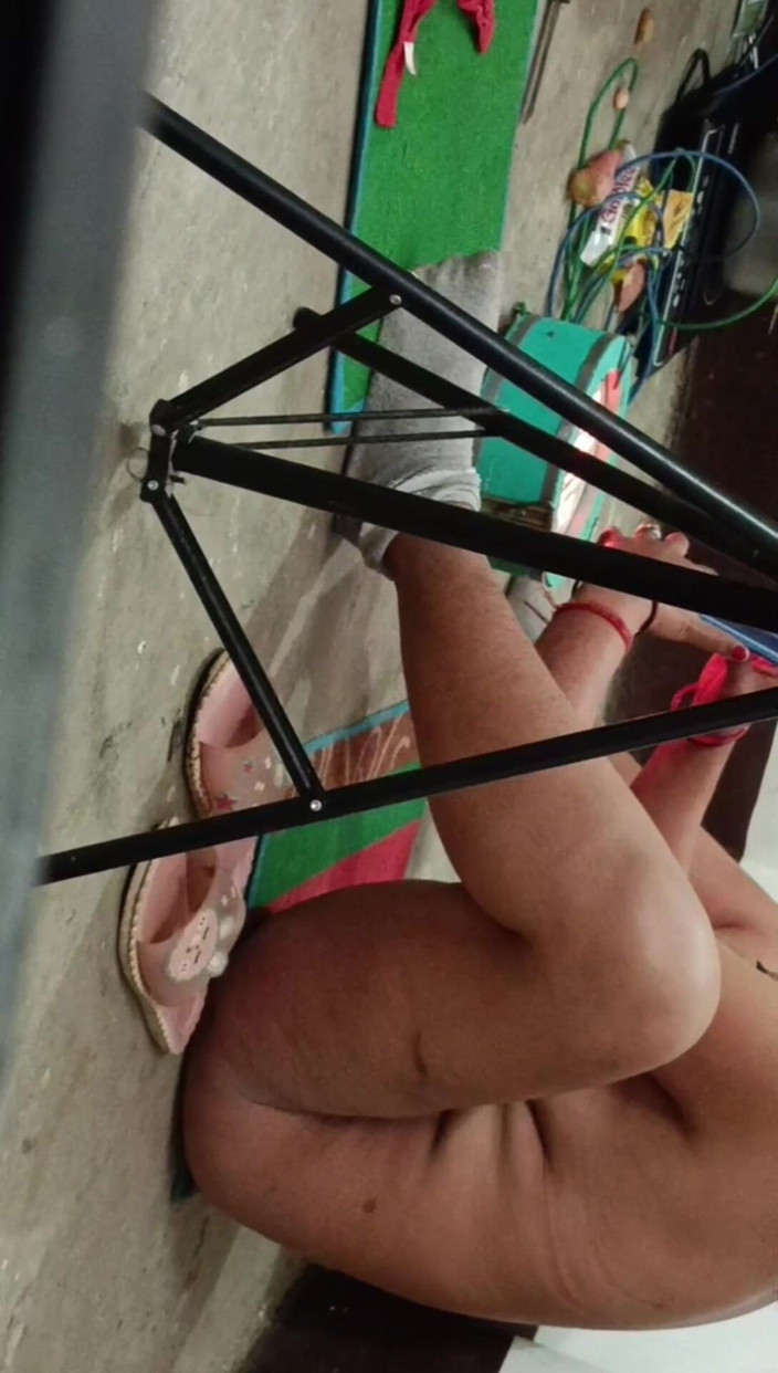 Cuteneha: 彼女の服を脱がせて、毛布の中から動画を撮りました