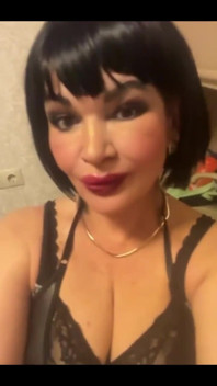 Mature Tatiana