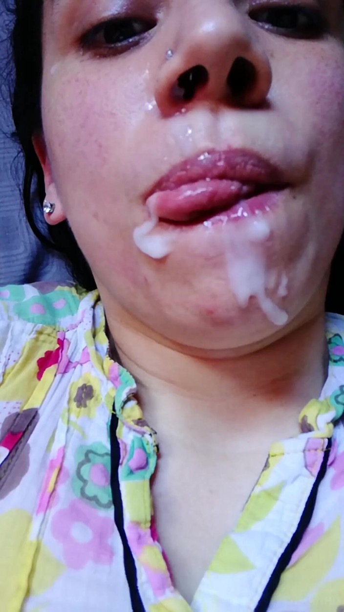 TheArtOfCum: Salissant, éjaculation dans une bouche