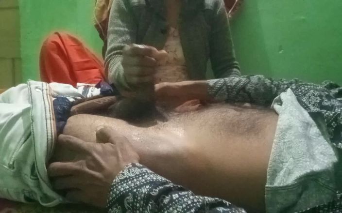 Pooja Sexy: Bhabhi fick sin svåger att komma genom att onanera