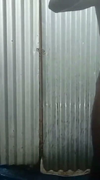 Nudy Sous La Douche Et Se Masturbe
