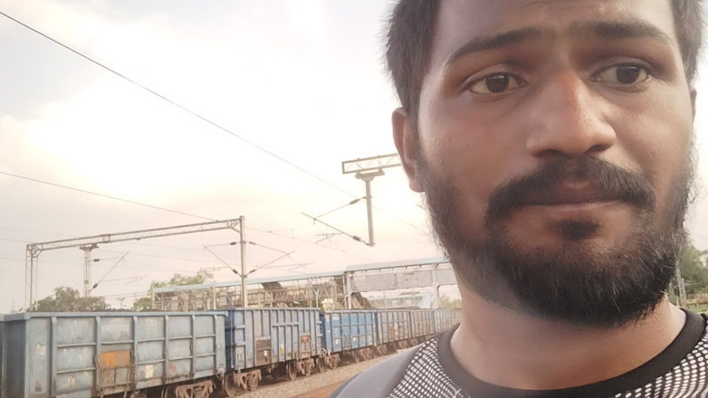 KUMBHA MANOJ KUMAR: Xhard Star India tren în Big Dragon