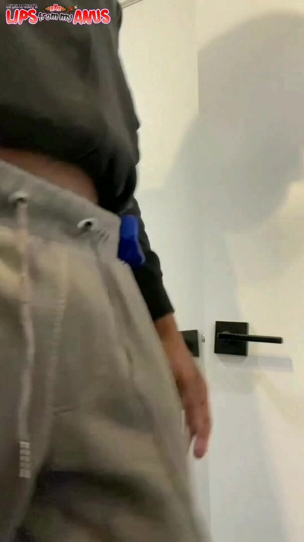 Ass Monkey: Un garçon de prison montre un régiment de jailpussy - DJ...