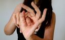 Brazilian Miss Fetishes: Niesamowite ręce fetysz drażni się z dwoma piosenkami porno