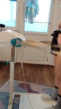 Istri amatir lagi asik muasin dirinya sendiri pakai vibrator. Memek jembut tebal cewek latina, toket besar, pantat montok.