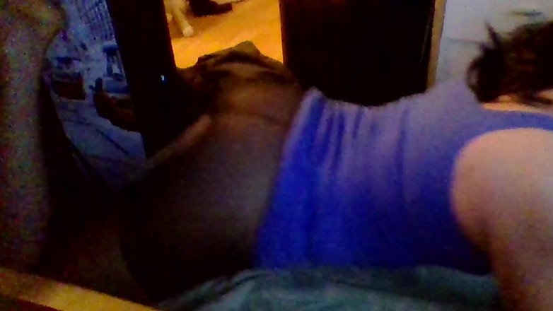 Joslin: 팬티 스타킹을 입고 애널 섹스