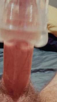 Împărțire Fleshlight umplută cu spermă / Futând o jucărie cu un prieten / Doi tipi futând un fleshlight