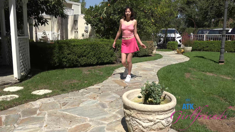 ATK Girlfriends: Sanal Tarih