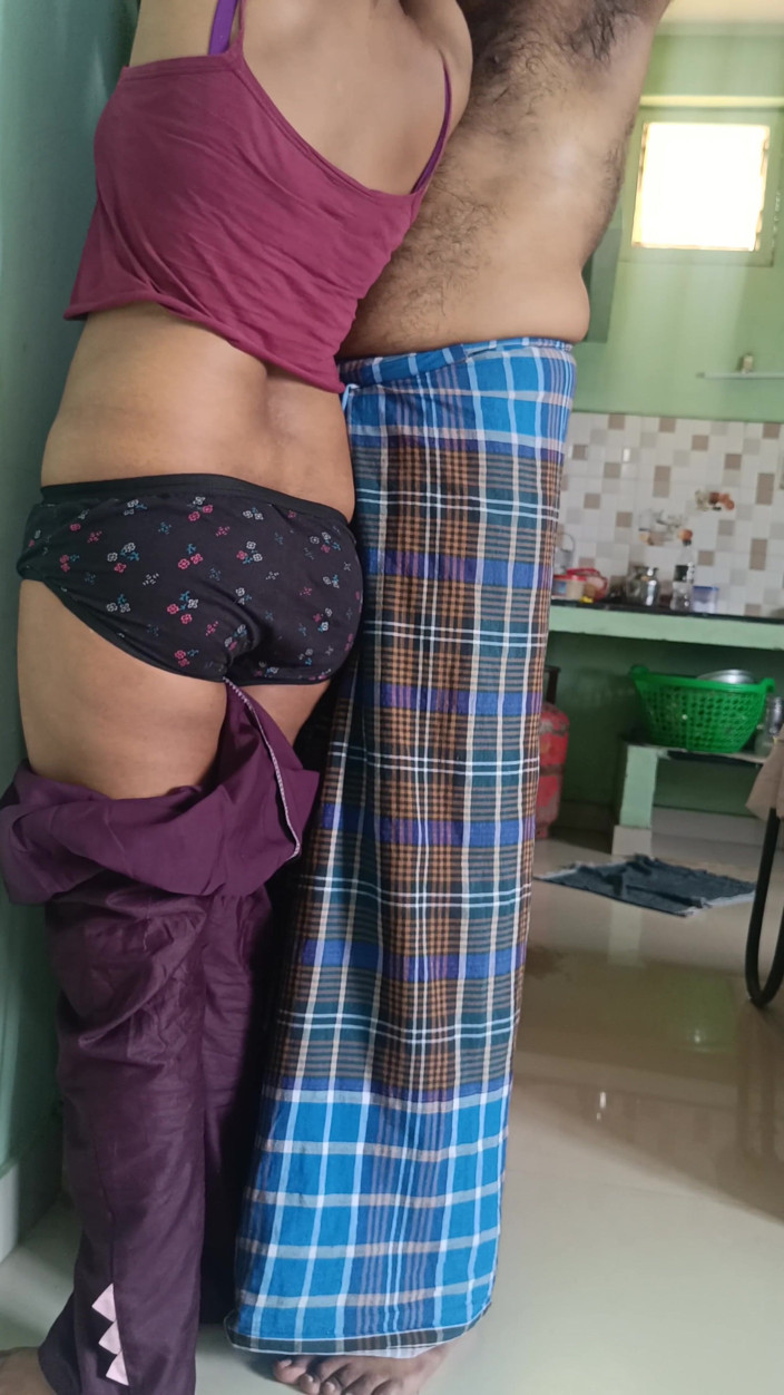 Laxi ammu: การยั่วเย็ดก่อนเซ็กส์