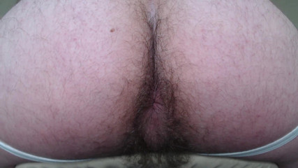 Hunky time: Str8 chlupatý zadek