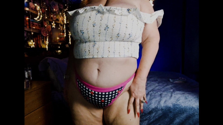 Samantha 38G: Samantha38g lagi asik pantat bahenol samantha38g dengan 3 celana dalam thong...