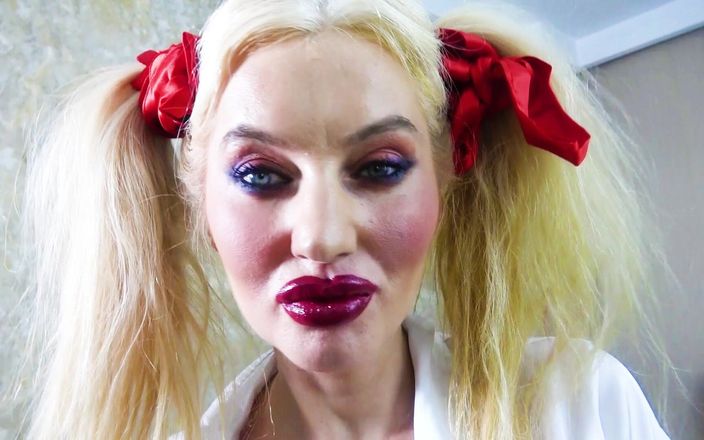 Goddess Celine: Rtěnka dominace
