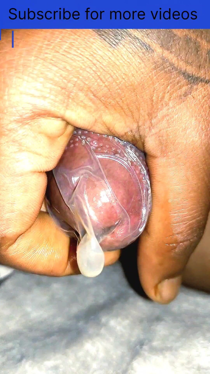 AnR: Pancutan mani dalam kondom dengan tangan