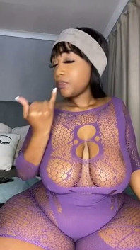 Hony bbw fazendo bater palmas e se masturbando