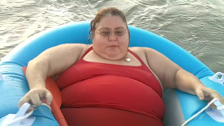 BBW nurse Vicki adventures with friends: Geen grappig zeebootavontuur!