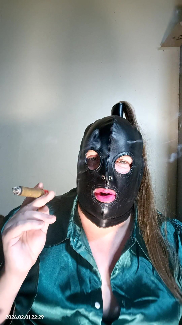 Stephanie-Nicole-TV: Vlog luty 2026, BBW TV palenie i omawianie roku do tej...