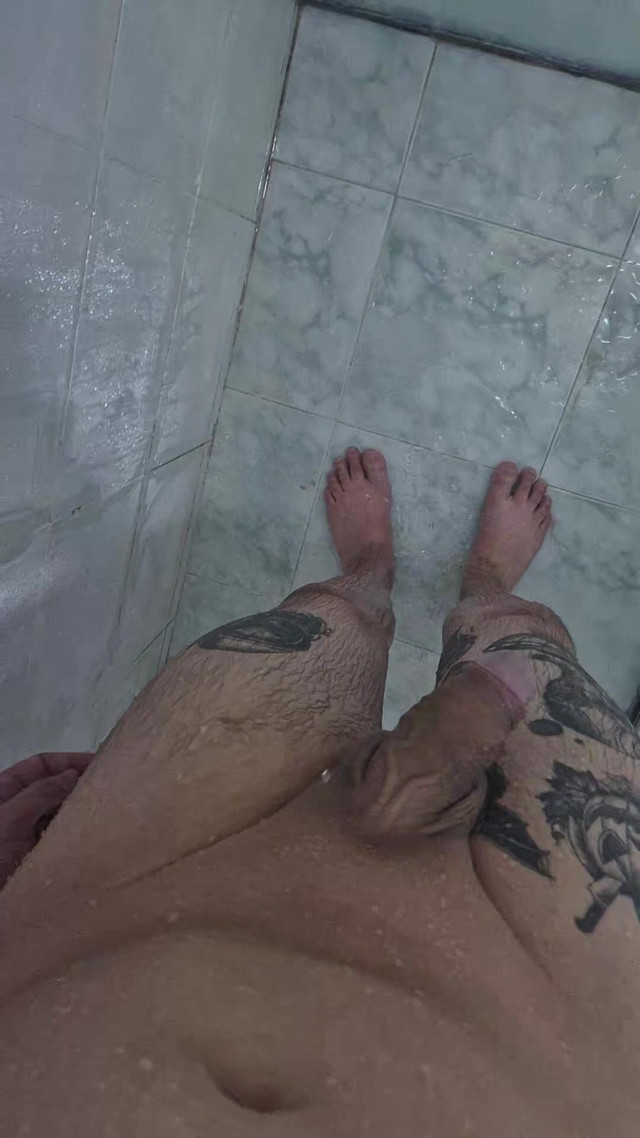 Shower 2- My Onlyfans: Lkingsbr (Lkingsbr)