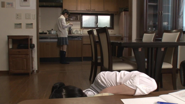 DOC channel: PT2 Sneaking around in a kotatsu and playing pranks on...
