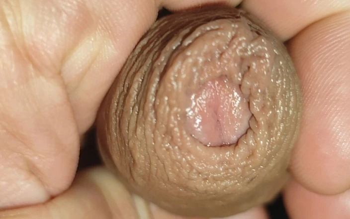Straight Daddy Club: Big Uncircumcised Dick Opening Phimosis of the Glans.